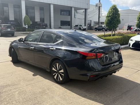 Used 2022 Nissan Altima 2.5 SV FWD image 7