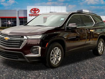 Used 2023 Chevrolet Traverse LT