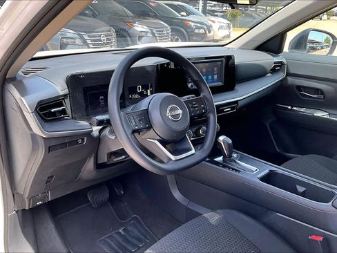 Used 2025 Nissan Kicks S FWD image 16