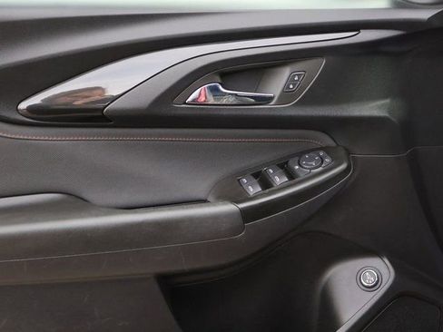 Used 2023 Chevrolet TrailBlazer RS w/ Sun and Liftgate Package image 23