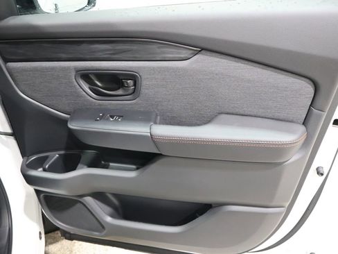 New 2026 Honda Pilot TrailSport image 17