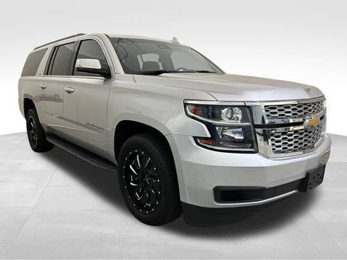 Used 2020 Chevrolet Suburban LT AWD/4WD image 8