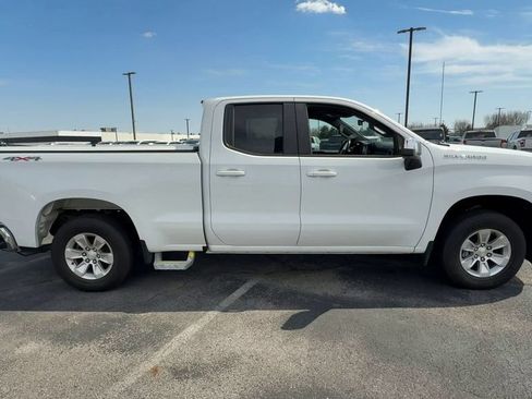 Used 2020 Chevrolet Silverado 1500 LT w/ Convenience Package AWD/4WD image 9
