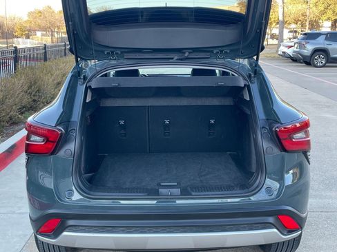 Used 2025 Chevrolet Trax LT image 34