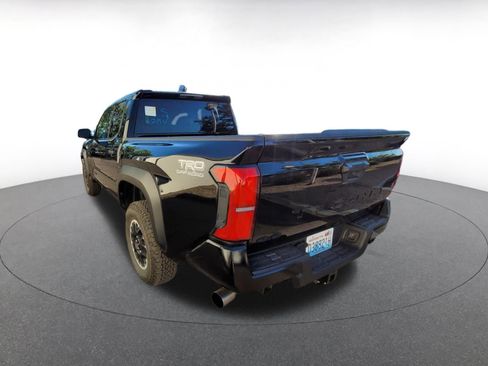 Used 2025 Toyota Tacoma TRD Off-Road image 3