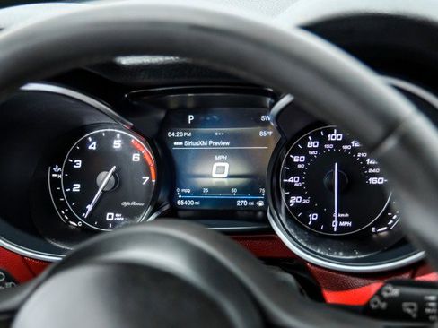 Used 2019 Alfa Romeo Stelvio RWD image 17