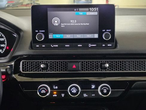 Used 2025 Honda Civic Sport image 25
