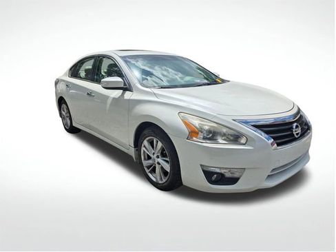 Used 2015 Nissan Altima 2.5 SL w/ Moonroof Package FWD image 3