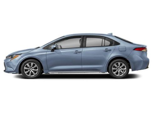 Used 2026 Toyota Corolla LE FWD image 3
