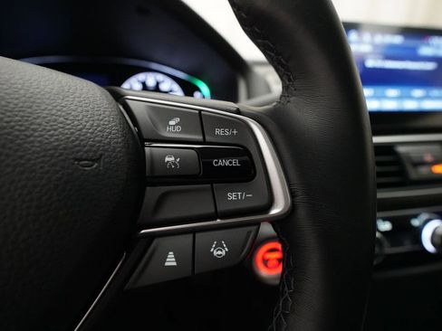 Certified 2022 Honda Accord Touring image 18