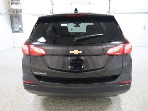 Used 2020 Chevrolet Equinox LS w/ LS Convenience Package image 8