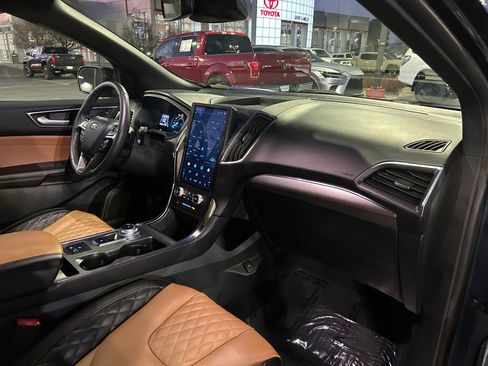 Used 2024 Ford Edge Titanium w/ Titanium Elite Package image 28