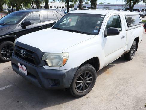 Used 2014 Toyota Tacoma 2WD Regular Cab image 3