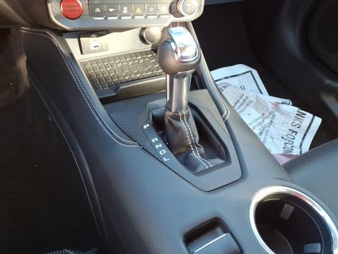 Used 2024 Ford Mustang Premium image 8