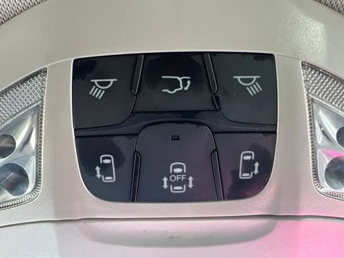 Certified 2017 Chrysler Pacifica Touring-L FWD image 30
