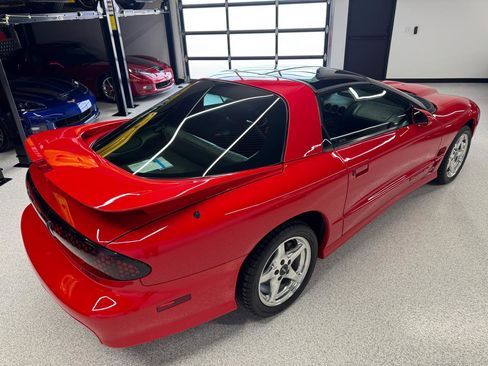 Used 2001 Pontiac Firebird Formula w/ Protection Group RWD image 12