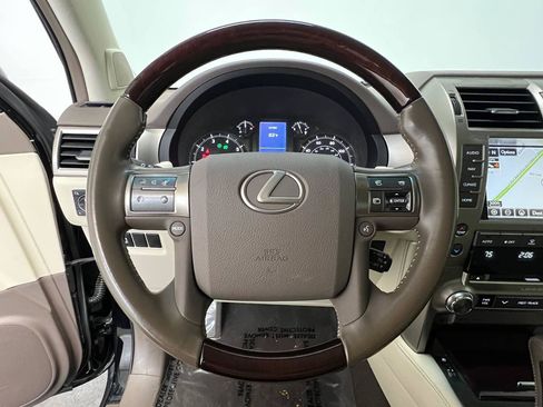 Used 2019 Lexus GX 460 Premium w/ Premium Package AWD/4WD image 17