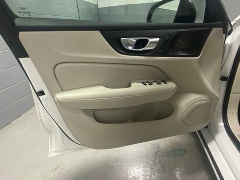 Used 2023 Volvo S60 B5 Ultimate w/ Climate Package AWD/4WD image 7