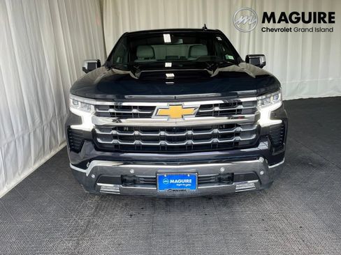 Used 2022 Chevrolet Silverado 1500 LTZ AWD/4WD image 30