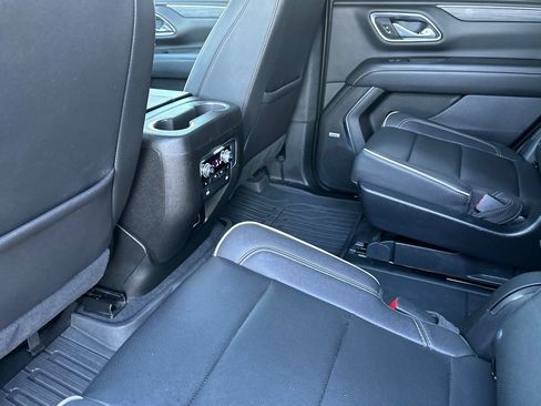 Certified 2023 GMC Yukon SLT w/ SLT Premium Package RWD image 13