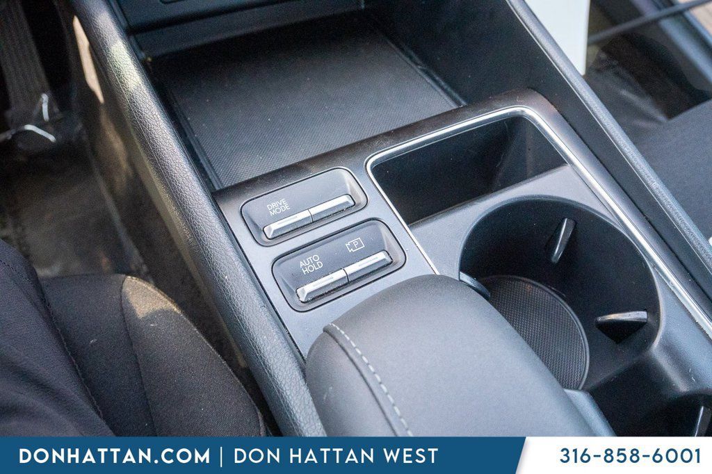 Used 2025 Hyundai Sonata SEL FWD image 10