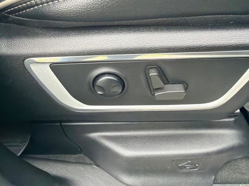 Used 2022 RAM 1500 Laramie RWD image 36