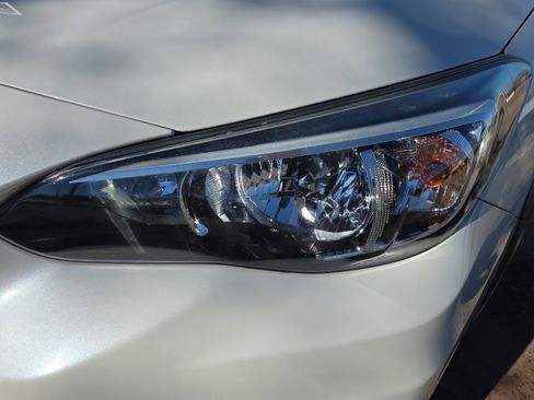 Used 2018 Subaru Crosstrek 2.0i Premium image 9