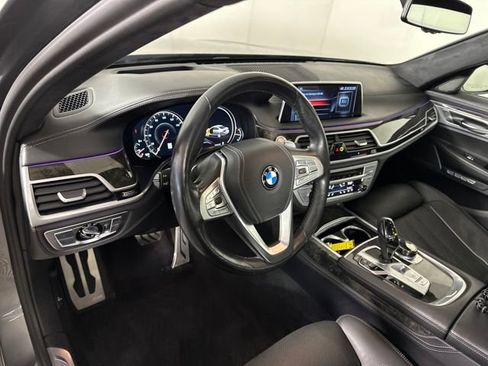 Used 2017 BMW 750i xDrive image 13
