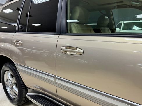 Used 2006 Toyota Land Cruiser image 14