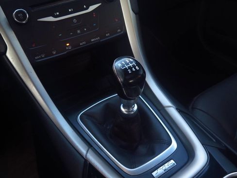 Used 2013 Ford Fusion SE FWD image 11
