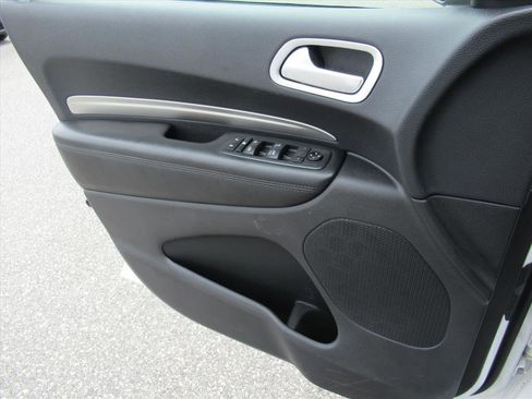 Used 2020 Dodge Durango SXT w/ 3rd Row Seating Group image 25