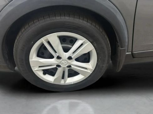 Used 2020 Nissan Kicks S FWD image 28