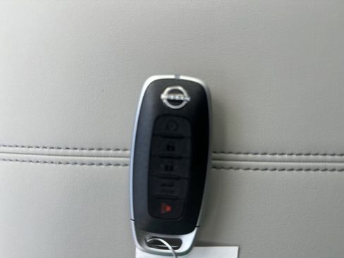 New 2026 Nissan Pathfinder SL image 18