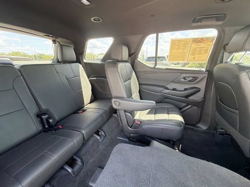 Certified 2023 Chevrolet Traverse RS FWD image 31