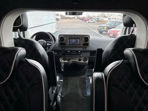 Used 2019 Mercedes-Benz Sprinter 170 w/ Driver Convenience Package image 53
