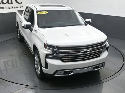 Used 2021 Chevrolet Silverado 1500 High Country w/ Technology Package AWD/4WD image 46