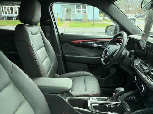 Certified 2024 Chevrolet TrailBlazer RS w/ Convenience Package AWD/4WD image 11
