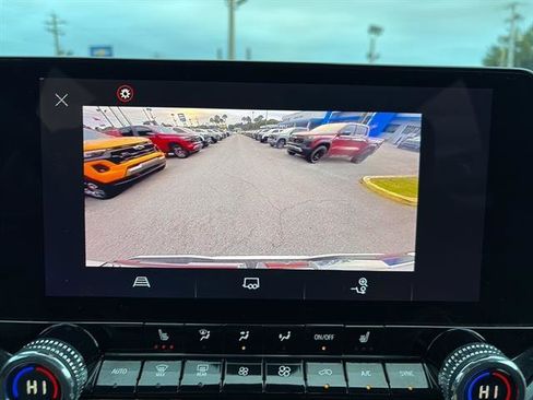 Used 2023 GMC Canyon AT4 image 20