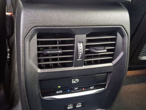 Certified 2023 BMW 330i xDrive Sedan w/ Convenience Package image 11