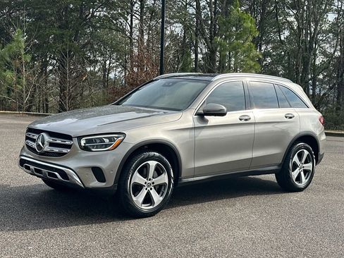Certified 2022 Mercedes-Benz GLC 300 w/ Premium Package Lite image 5