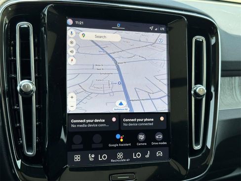 New 2026 Volvo XC40 B4 Plus w/ Climate Package image 3