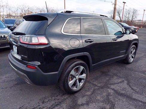 Used 2019 Jeep Cherokee Limited AWD/4WD image 7