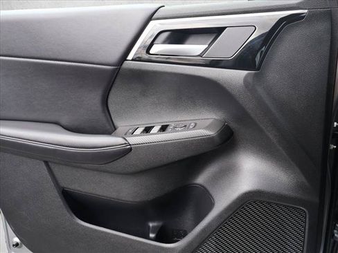 Used 2023 Mitsubishi Outlander SE AWD/4WD image 11