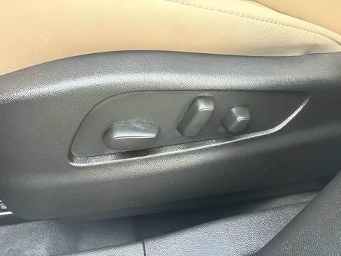 Used 2024 Cadillac XT4 Luxury FWD image 10