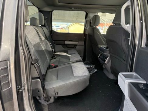 New 2026 Ford F250 XLT w/ FX4 Off-Road Package image 10