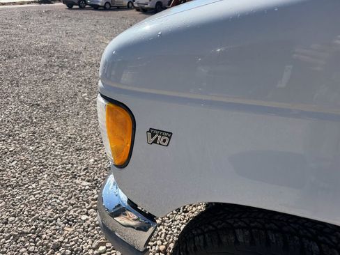 Used 2002 Ford E-350 and Econoline 350 Super Duty image 11