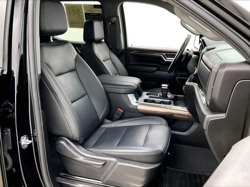 Used 2024 Chevrolet Silverado 1500 RST w/ Convenience Package II image 9