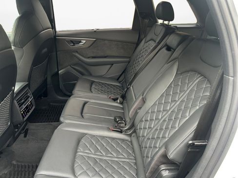 Certified 2022 Audi SQ7 Prestige AWD/4WD image 13
