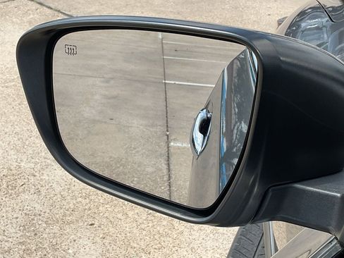 Used 2020 Nissan Rogue SL image 11