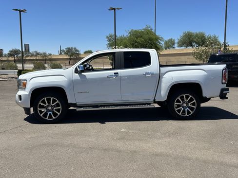 Used 2018 GMC Canyon Denali RWD image 2